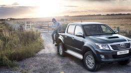 Toyota Hilux VII Double Cab Facelifting - widok z przodu