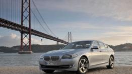 BMW serii 5 ActiveHybrid - bok - inne ujęcie