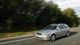 Jaguar X-type Sportwagon - widok z przodu