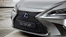 Lexus ES F Sport (2018)