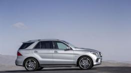 Mercedes GLE 500 e 4MATIC (W 166) 2016 - prawy bok