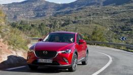 Mazda CX-3 SKYACTIV-G AWD (2015) - widok z przodu