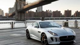 Jaguar F-Type AWD R Coupe (2016) - widok z przodu