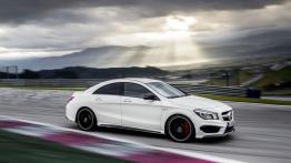 Mercedes CLA 45 AMG (2014) - prawy bok