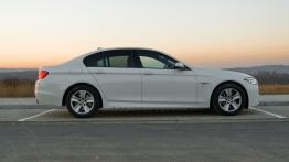 BMW Seria 5 F10 535d 313KM - galeria redakcyjna - prawy bok