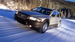 Volvo V70 XC - widok z przodu