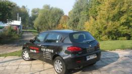 Alfa Romeo 147 1.9 JTD 16V Multijet - lewy bok