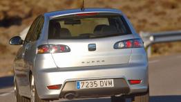 Seat Ibiza 2006 - tył - reflektory wyłączone