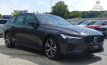 Volvo V60 II  Kombi Facelifting 2.0 B4 197KM 2024 B4 (197+14 KM) Plus Dark, zdjęcie 1