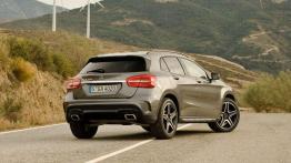 Mercedes-Benz GLA - większe możliwości