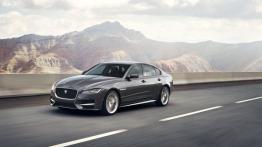 Jaguar XF II 2.0d R-Sport (2016) - widok z przodu