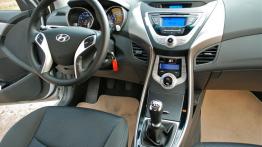 Hyundai Elantra V Sedan 1.6 D-CVVT MPI 132KM - galeria redakcyjna - kokpit