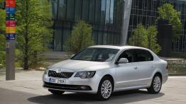 Skoda Superb II Sedan Facelifting 3.6 FSI 260KM 191kW 2013-2015