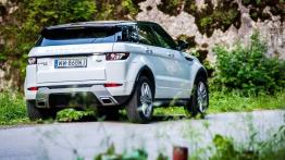 Range Rover Evoque 5d 2.0 Si4 240KM - galeria redakcyjna - widok z tyłu