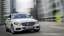 Mercedes klasy C 250 BlueTEC (2014) - widok z przodu