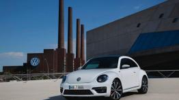 Volkswagen Beetle R-Line - widok z przodu