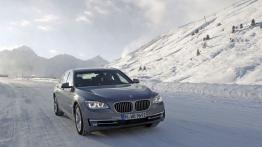 BMW serii 7 xDrive Facelifting - widok z przodu