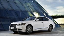 Lexus LS IV Sedan Facelifting 600h 445KM 327kW od 2016