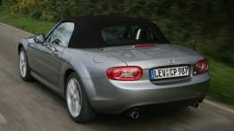 Mazda MX5 Soft Top - widok z tyłu