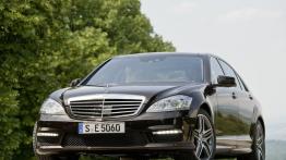 Mercedes Klasa S W221 Limuzyna wersja długa Facelifting AMG 6.0 V12 (65 AMG) 612KM 450kW 2009-2010