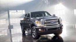 Ford Super Duty 2013 - widok z przodu