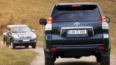 Toyota Land Cruiser VI MPV 3d