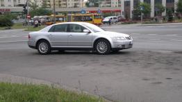 Volkswagen Phaeton  Sedan - galeria społeczności - lewy bok