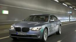 BMW Seria 7 ActiveHybrid - widok z przodu