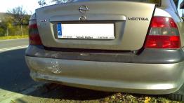 Opel Vectra B Hatchback 1.8 i 16V 116KM 85kW 1995-2000