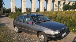 Opel Kadett E Hatchback 2.0 i KAT 116KM 85kW 1987-1991