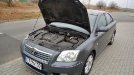 Toyota Avensis II Hatchback 2.0 D-4D 126KM 93kW 2002-2009