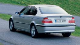 BMW Seria 3 E46 Sedan - widok z tyłu