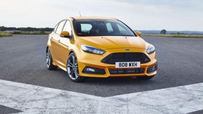 Ford Focus III Hatchback 5d facelifting