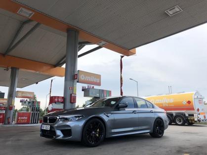 #bmw #m5 #tankowanie #circlek