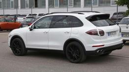 Porsche Cayenne po liftingu na zdjęciach szpiegowskich