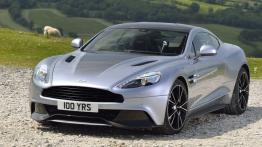 Aston Martin V12 Vanquish 6.0 i V12 48V S 520KM 382kW 2004-2007