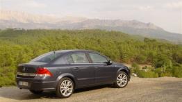 Opel Astra H Sedan 1.7 CDTI 80KM 59kW 2007