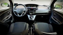 Lancia Ypsilon IV 1.2 8V 69KM - galeria redakcyjna - pełny panel przedni