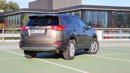 Toyota RAV4 IV 2.2 D-4D 150KM - galeria redakcyjna - widok z tyłu