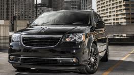 Chrysler Town and Country S - widok z przodu