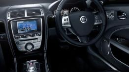 Jaguar XKR 2011 - kokpit