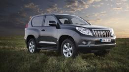 Toyota Land Cruiser 2010 - wersja 3-drzwiowa - widok z przodu