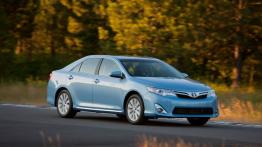 Toyota Camry Hybrid 2012 - widok z przodu