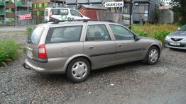 Opel Vectra B Kombi 1.6 i 75KM 55kW 1996-2000