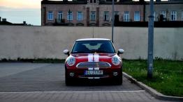 Mini Cooper II Hatchback Facelifting - galeria społeczności - przód - reflektory wyłączone