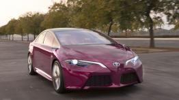 Toyota NS4 Plug-in Hybrid Concept - widok z przodu