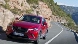 Mazda CX-3 SKYACTIV-G AWD (2015) - widok z przodu