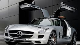 Mercedes SLS AMG Safety Car - widok z przodu