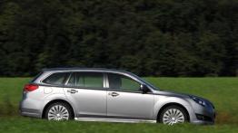 Subaru Legacy Kombi 2010 - prawy bok