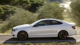 Mercedes C63 AMG Coupe 2012 - lewy bok